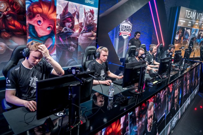 Build successful career competitive gaming industry esports